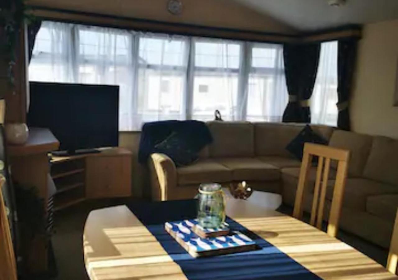 Tranquil 6 Berth Luxury Holiday Home Τσίτσεστερ Εξωτερικό φωτογραφία