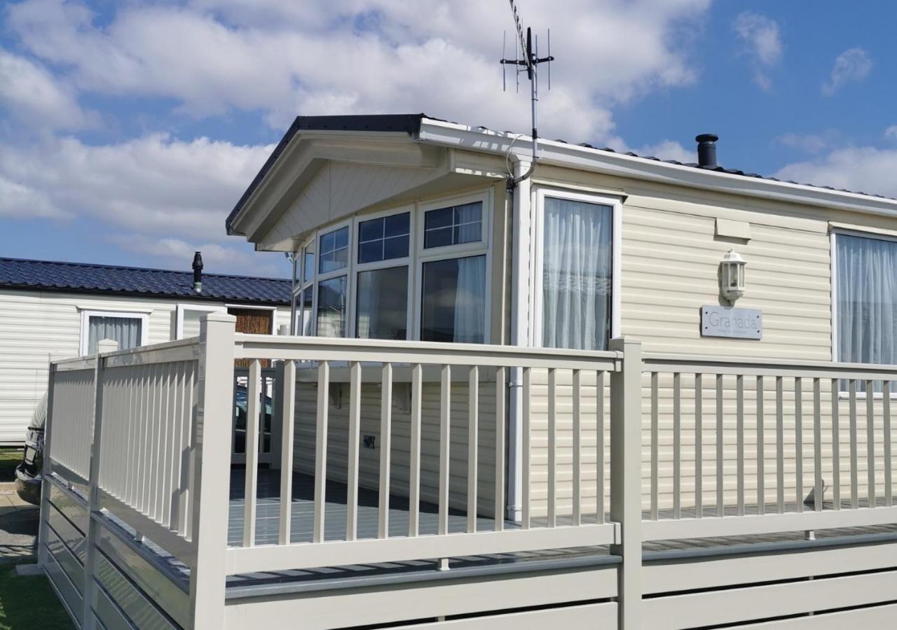 Tranquil 6 Berth Luxury Holiday Home Τσίτσεστερ Εξωτερικό φωτογραφία