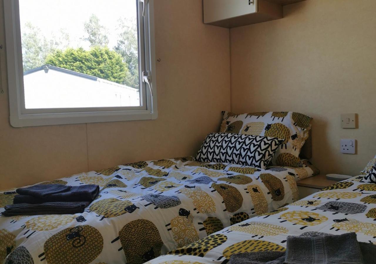 Tranquil 6 Berth Luxury Holiday Home Τσίτσεστερ Εξωτερικό φωτογραφία